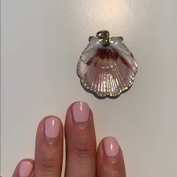 Shell Medal - Picture 3 of 3